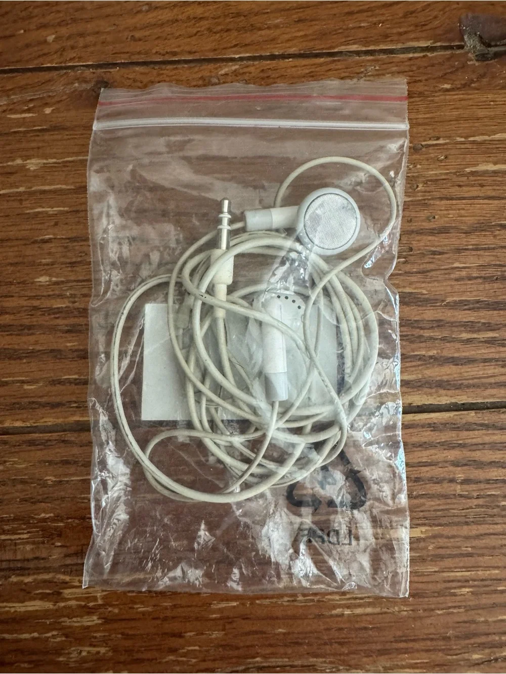 Apple I-Touch 4th Generation 32 GB Model A1367 Bundle W/Box Charger/Accessories